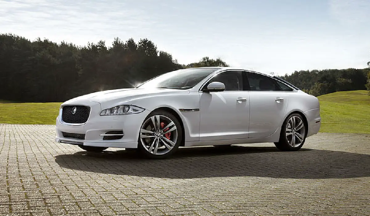 Jaguar - XJ Portfolio 3.0L - Best Car Rentals - Best Preowned Car - Exclusive Concierge Club.webp
